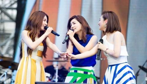 娱乐吃瓜君塑料姐妹花